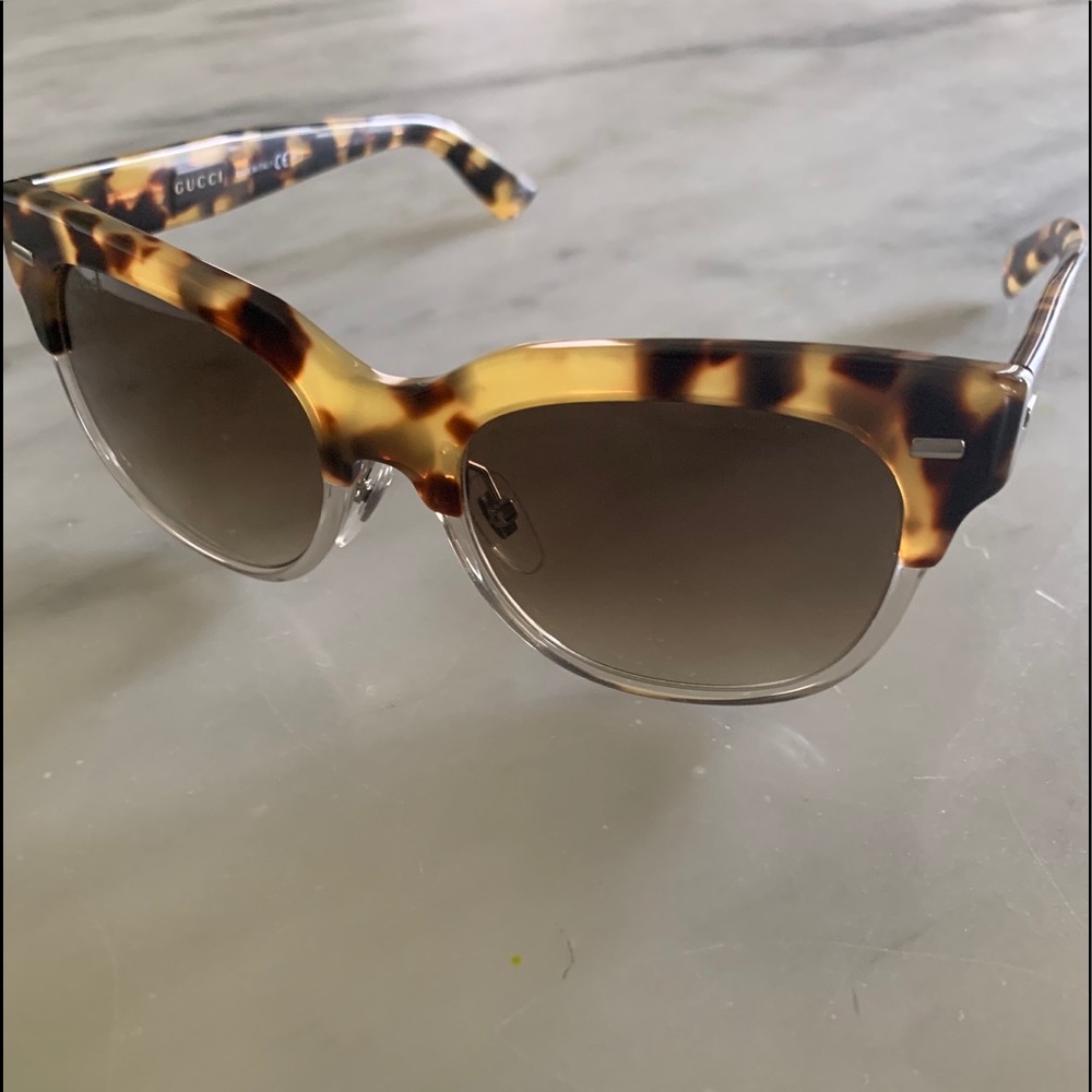 GUCCI LIKE NEW Spotted Havana Tortoise Half Rim